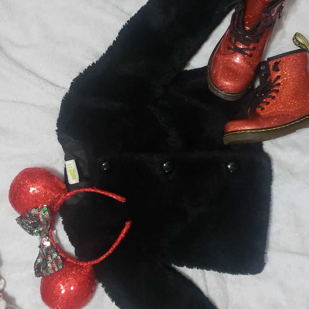 EUC Faux Fur coat